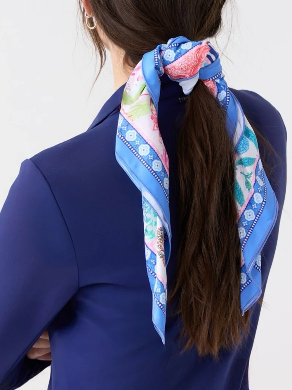 NWT CABANA LIFE Printed Patchwork Scarf 2025 Printed, blue and pink - Picture 3 of 5